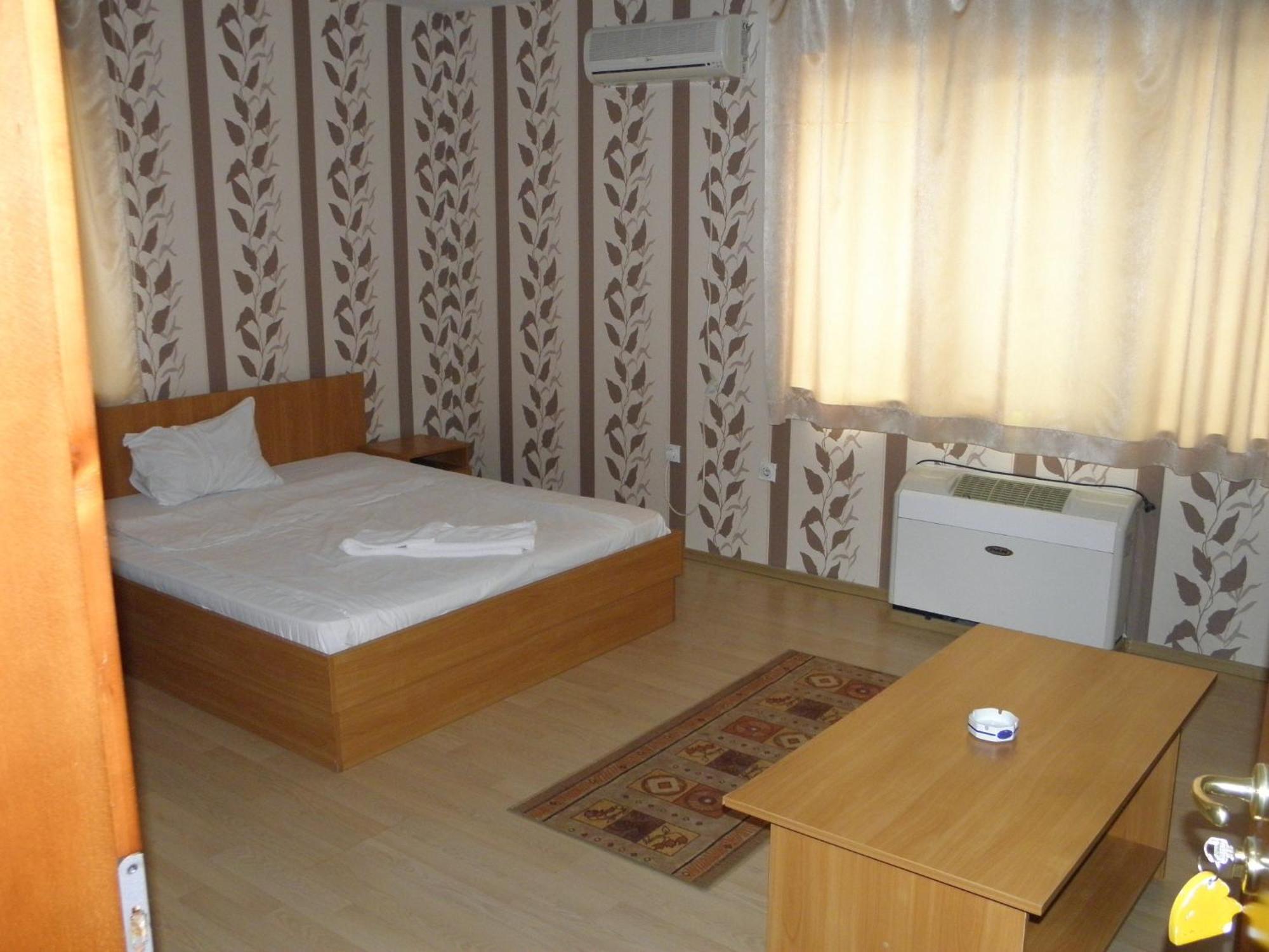 Hotel Pilevski ブラゴエヴグラト エクステリア 写真